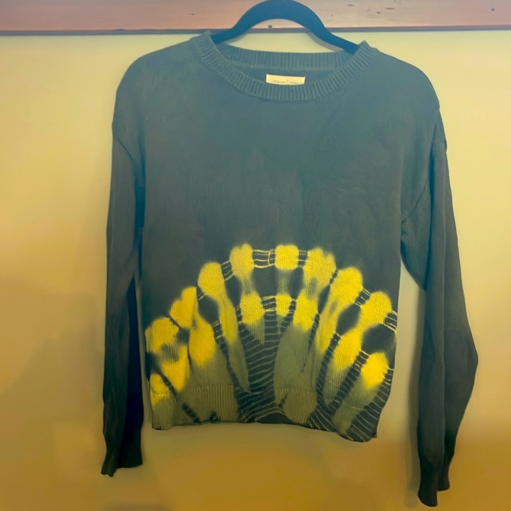 Girls sweater